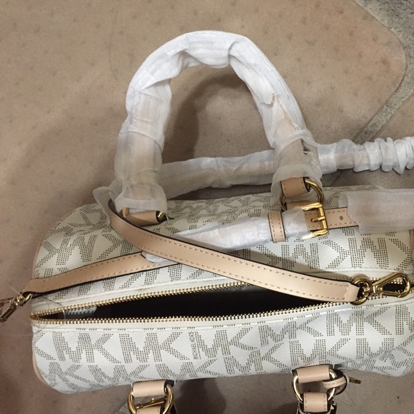 Michael Kors Handbag - Picture 2 of 4